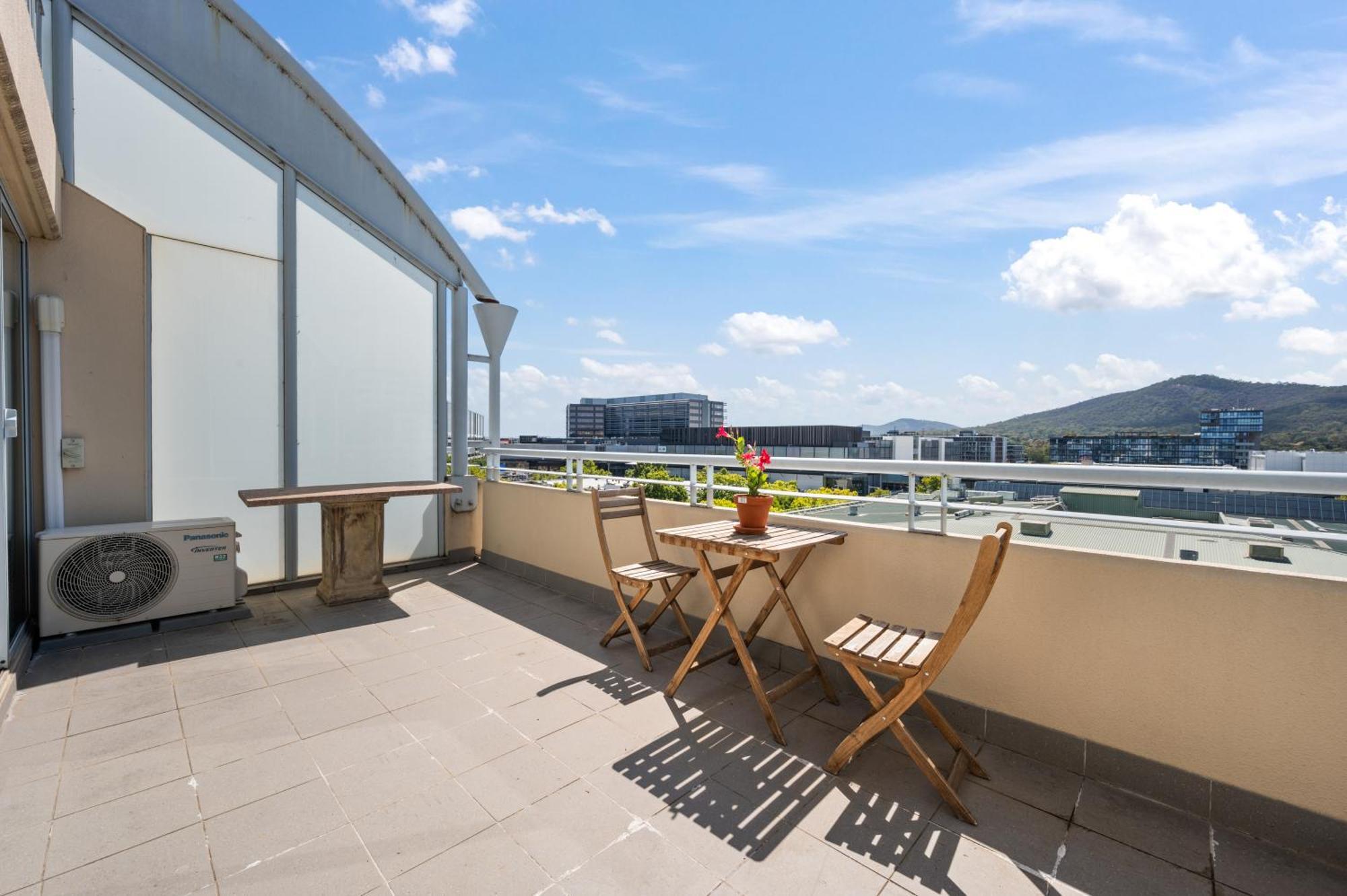 Dana-Private Room In A Shared Duplex Apartment -1 Κανμπέρα Εξωτερικό φωτογραφία